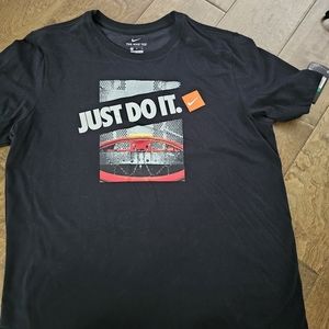 Men Nike Dri fit Tee Size Xl